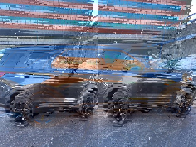 Certified 2023 Ford Explorer ST-Line image 11