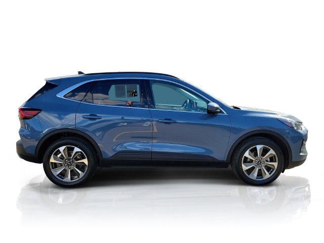 Certified 2023 Ford Escape Platinum w/ Premium Technology Package AWD/4WD image 8