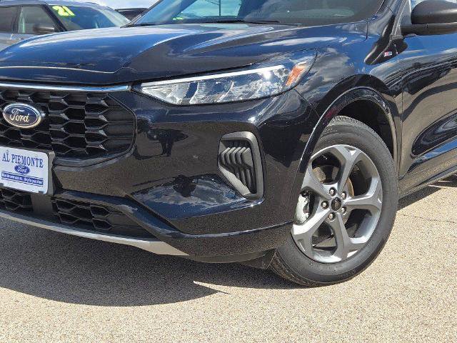 Certified 2024 Ford Escape ST-Line w/ Equipment Group 301A FWD image 3