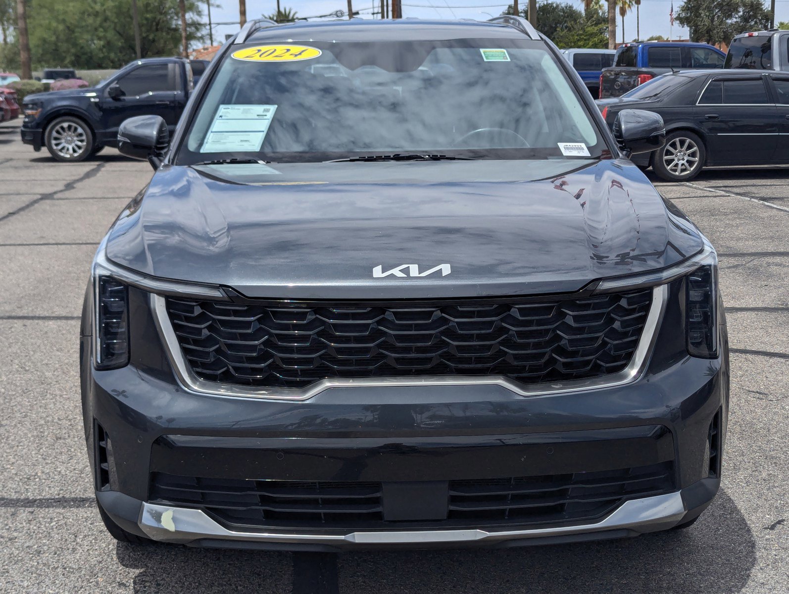 Used 2024 Kia Sorento S AWD/4WD image 6