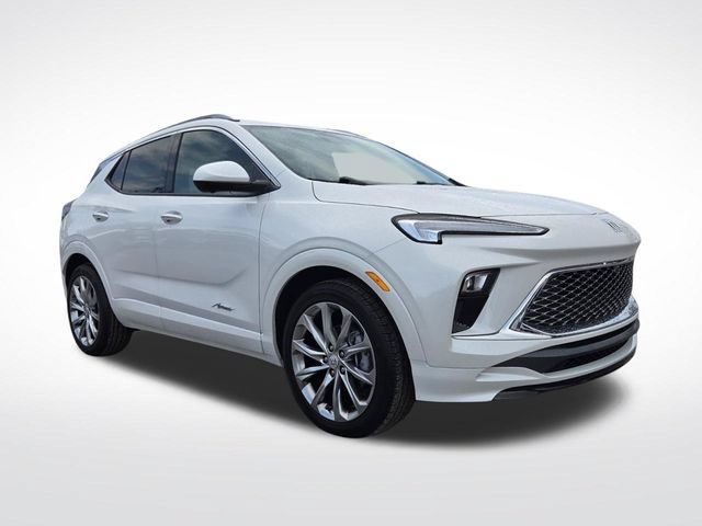 Used 2025 Buick Encore GX Avenir w/ Avenir Technology Package FWD image 1