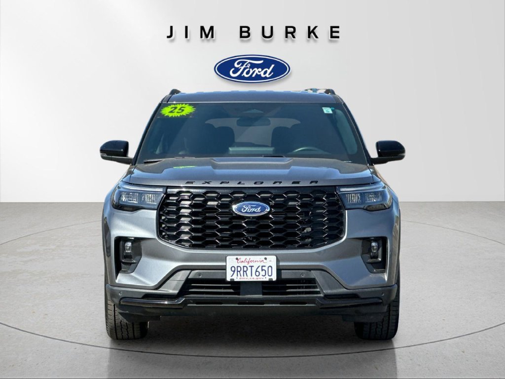 Certified 2025 Ford Explorer ST-Line AWD/4WD image 8