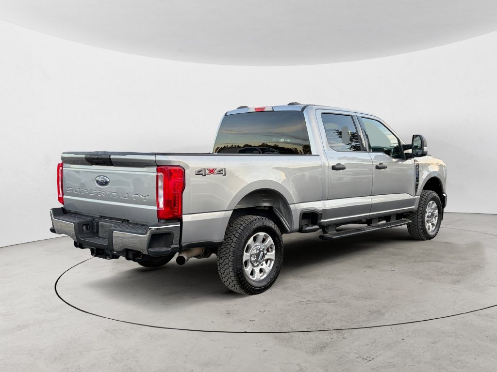 Certified 2024 Ford F250 4x4 Crew Cab Super Duty image 5