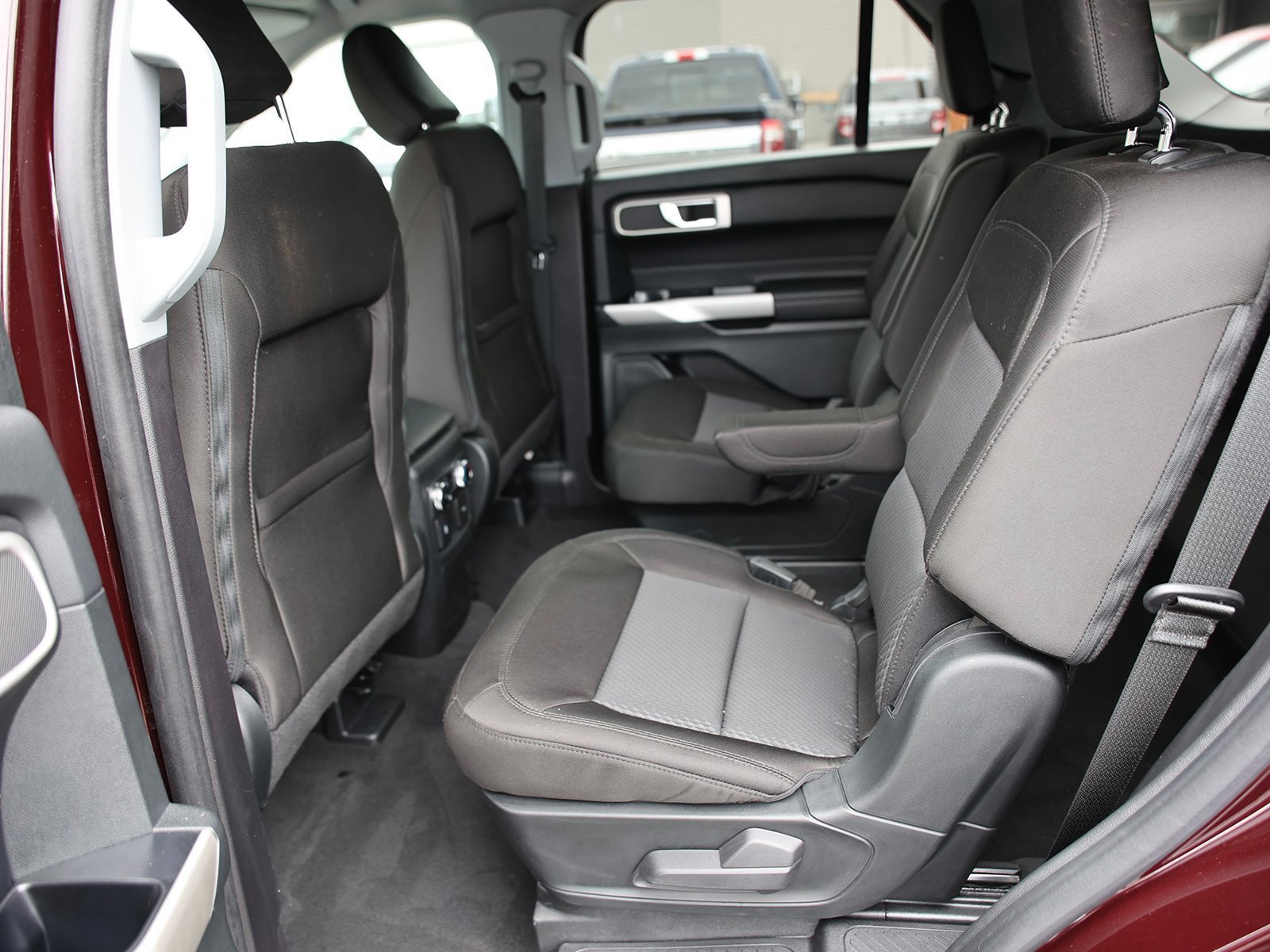 Certified 2022 Ford Explorer XLT w/ Class IV Trailer Tow Package image 24