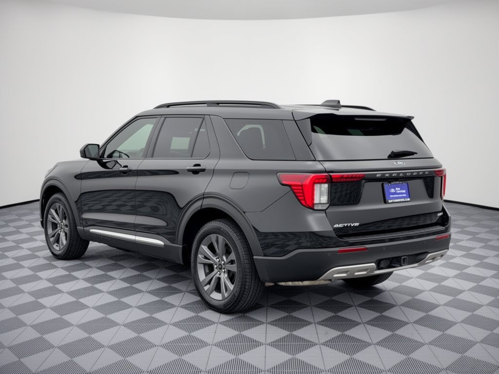 Certified 2025 Ford Explorer Active w/ Active Comfort Package AWD/4WD image 3