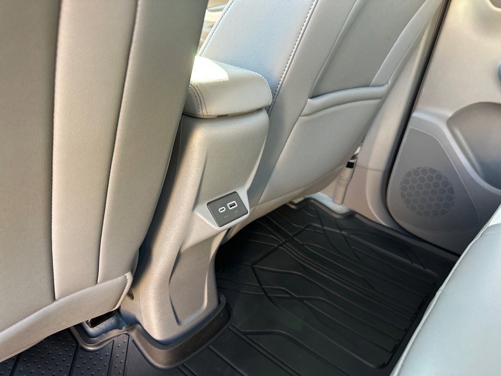 Used 2023 Chevrolet Bolt EUV Premier image 22