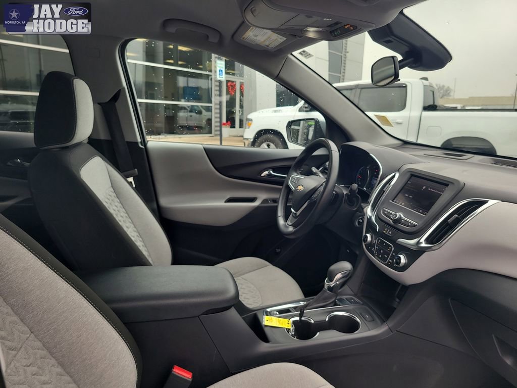 Used 2024 Chevrolet Equinox LT image 32