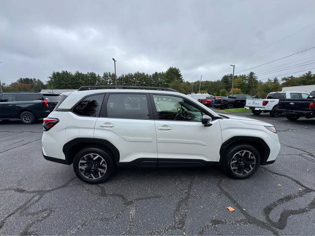 Used 2025 Subaru Forester Premium AWD/4WD image 7