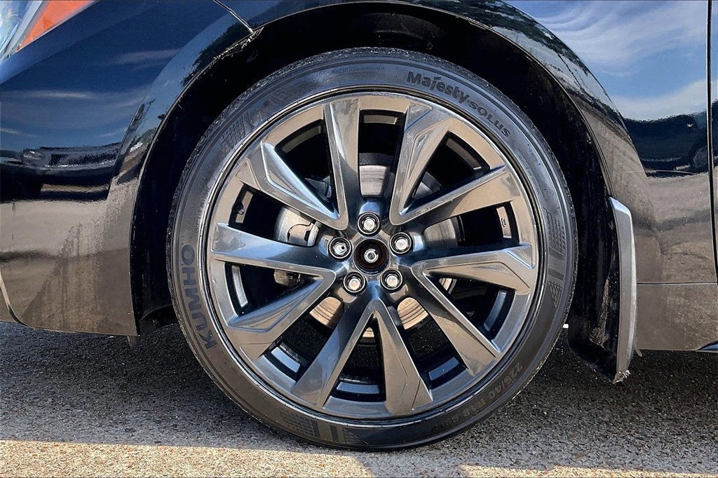 Used 2024 Toyota Corolla SE image 35