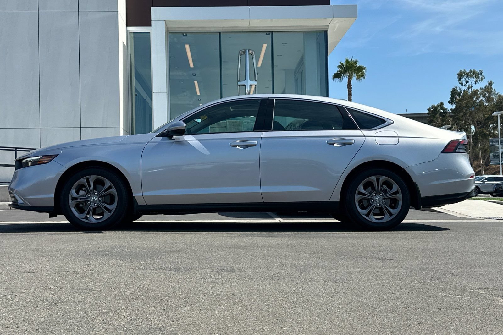 Used 2024 Honda Accord EX image 6