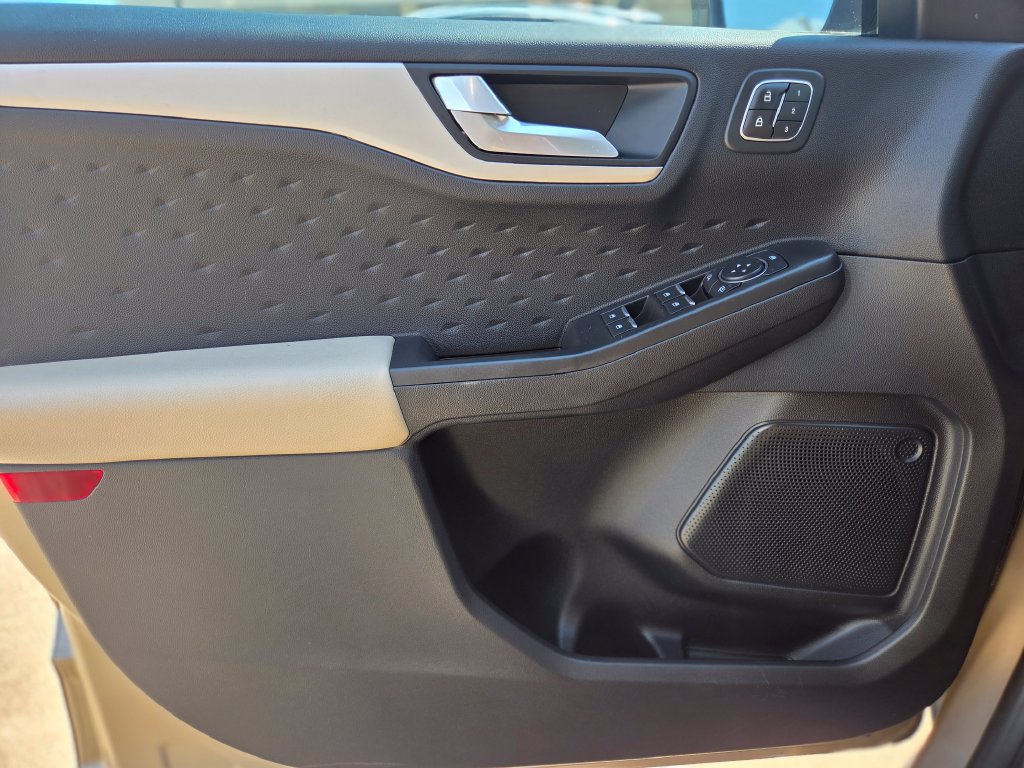 Certified 2020 Ford Escape SEL FWD image 28