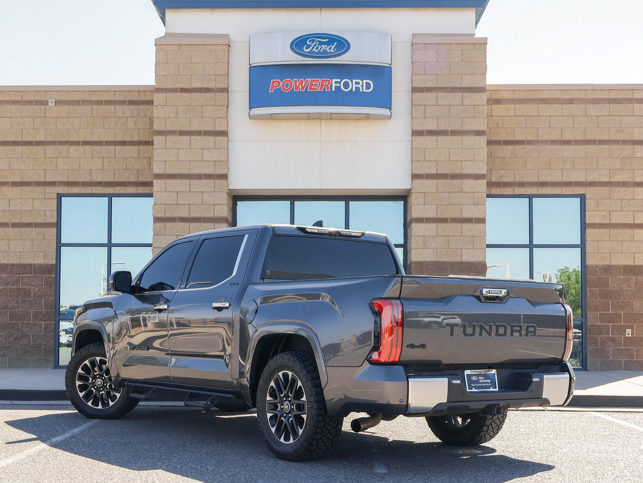 Used 2023 Toyota Tundra Limited AWD/4WD image 8