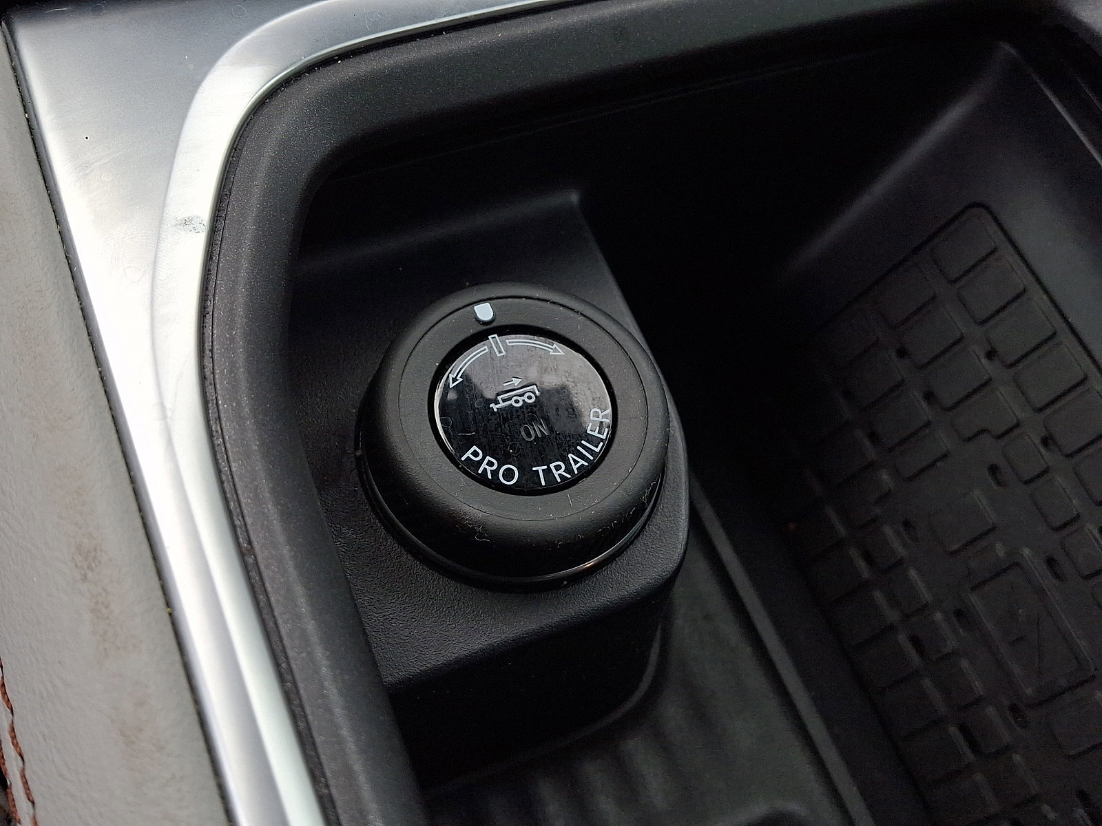 Certified 2025 Ford Expedition Active AWD/4WD image 26