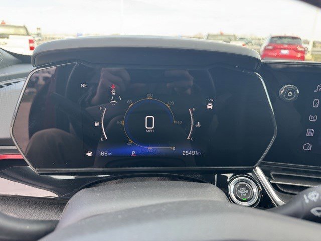 Used 2024 Chevrolet Trax RS w/ Sunroof Package image 16