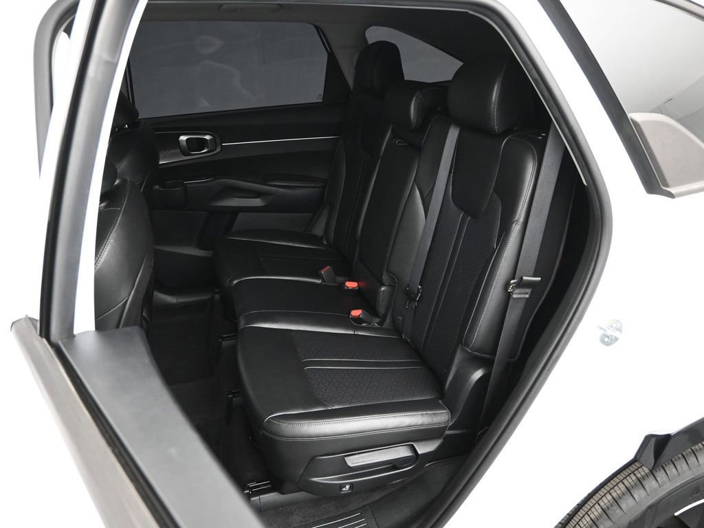 Used 2023 Kia Sorento S w/ Panoramic Sunroof Package image 51