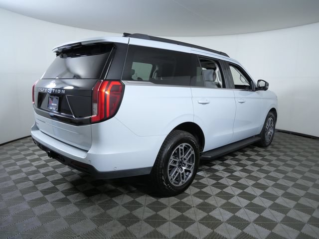 Certified 2025 Ford Expedition Active AWD/4WD image 6