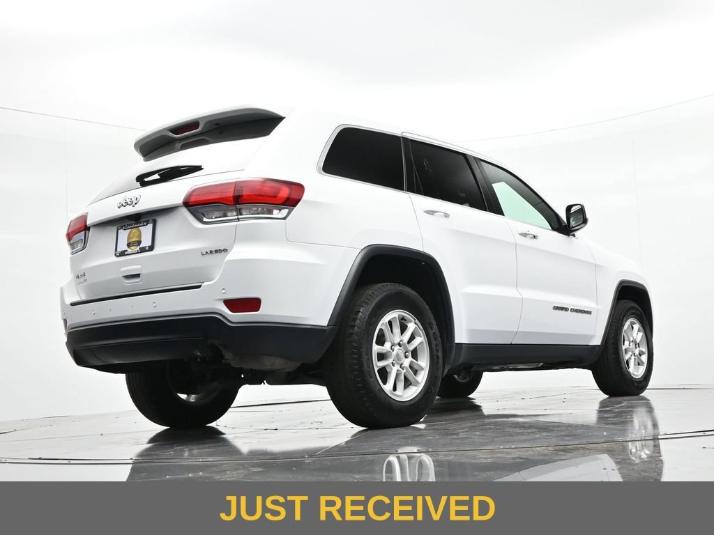 Used 2020 Jeep Grand Cherokee Laredo AWD/4WD image 25