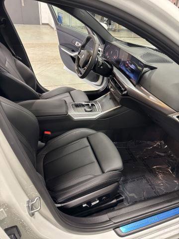 Used 2025 BMW 330i xDrive Sedan w/ Premium Package image 20