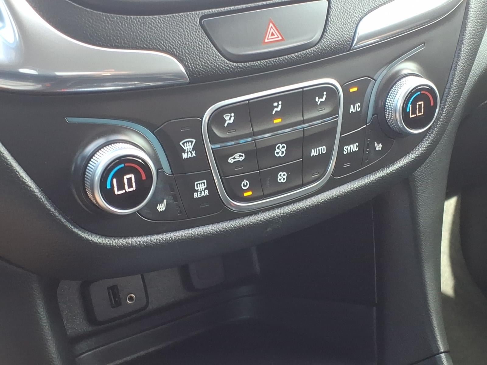 Used 2018 Chevrolet Equinox LT FWD image 29