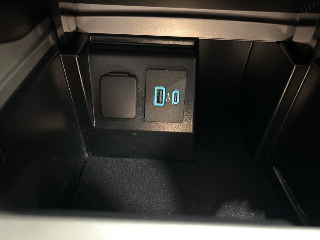 Certified 2023 Ford Explorer XLT w/ Equipment Group 202A image 23