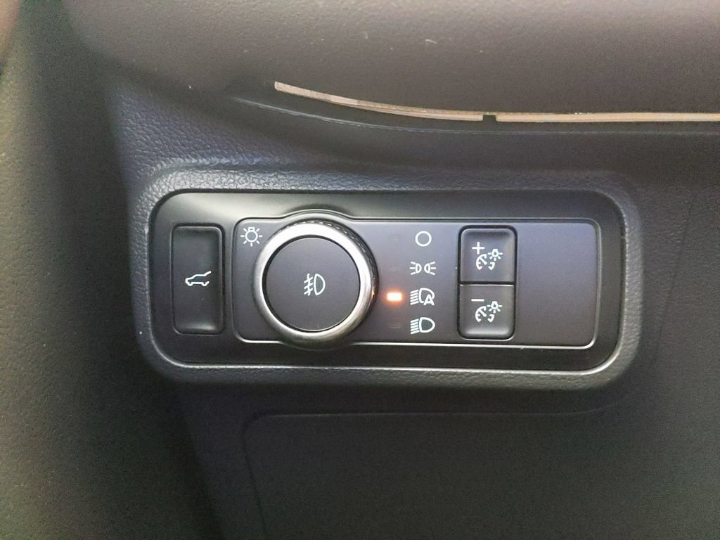 Certified 2025 Ford Explorer Platinum AWD/4WD image 27