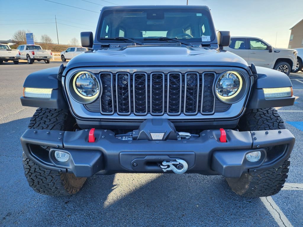 Used 2024 Jeep Wrangler Unlimited Rubicon w/ XTREMEE 35" Tire Package image 3