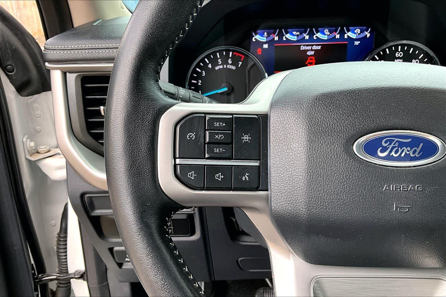 Certified 2024 Ford Expedition XLT RWD image 24