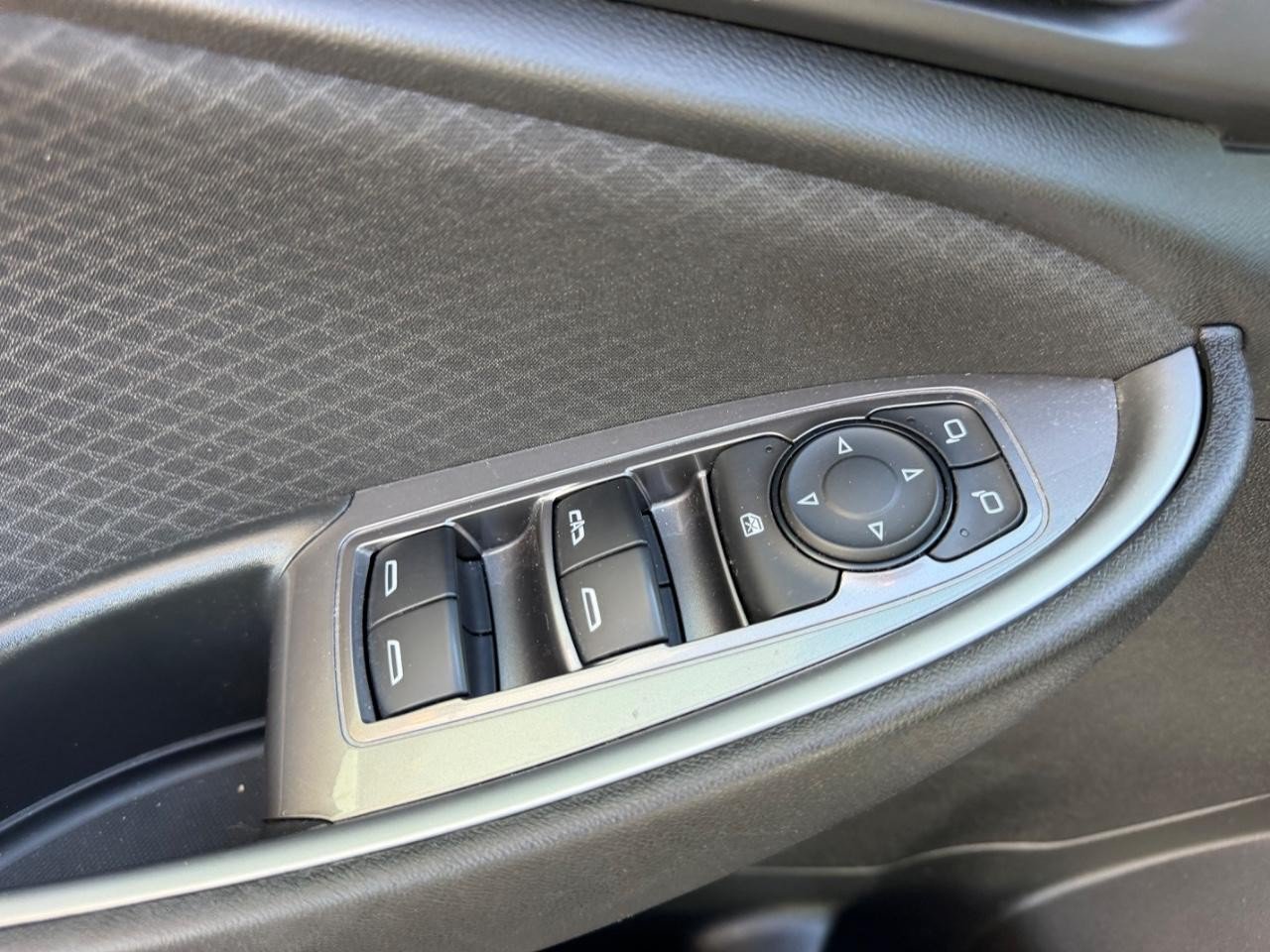 Used 2024 Chevrolet Malibu LT FWD image 19