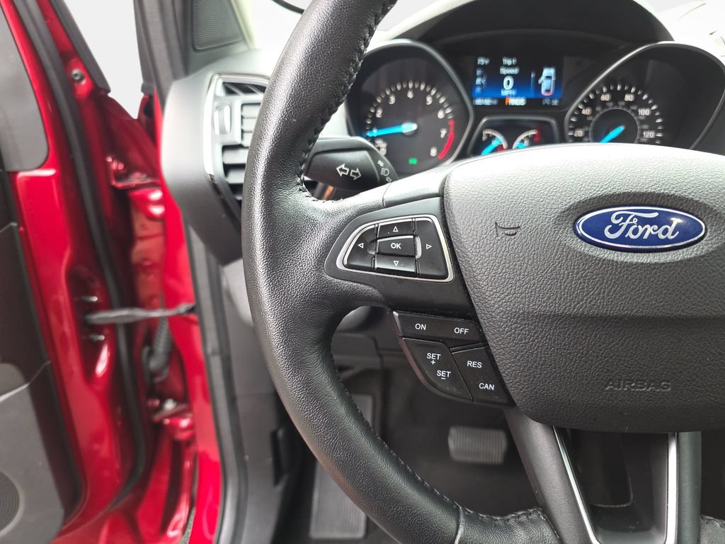 Certified 2018 Ford Escape Titanium AWD/4WD image 15