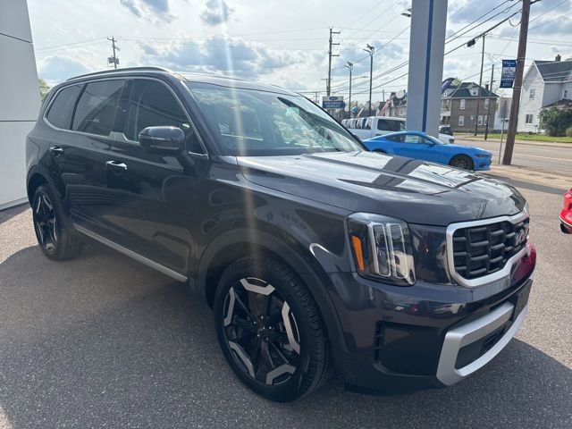 Used 2025 Kia Telluride S AWD/4WD image 4
