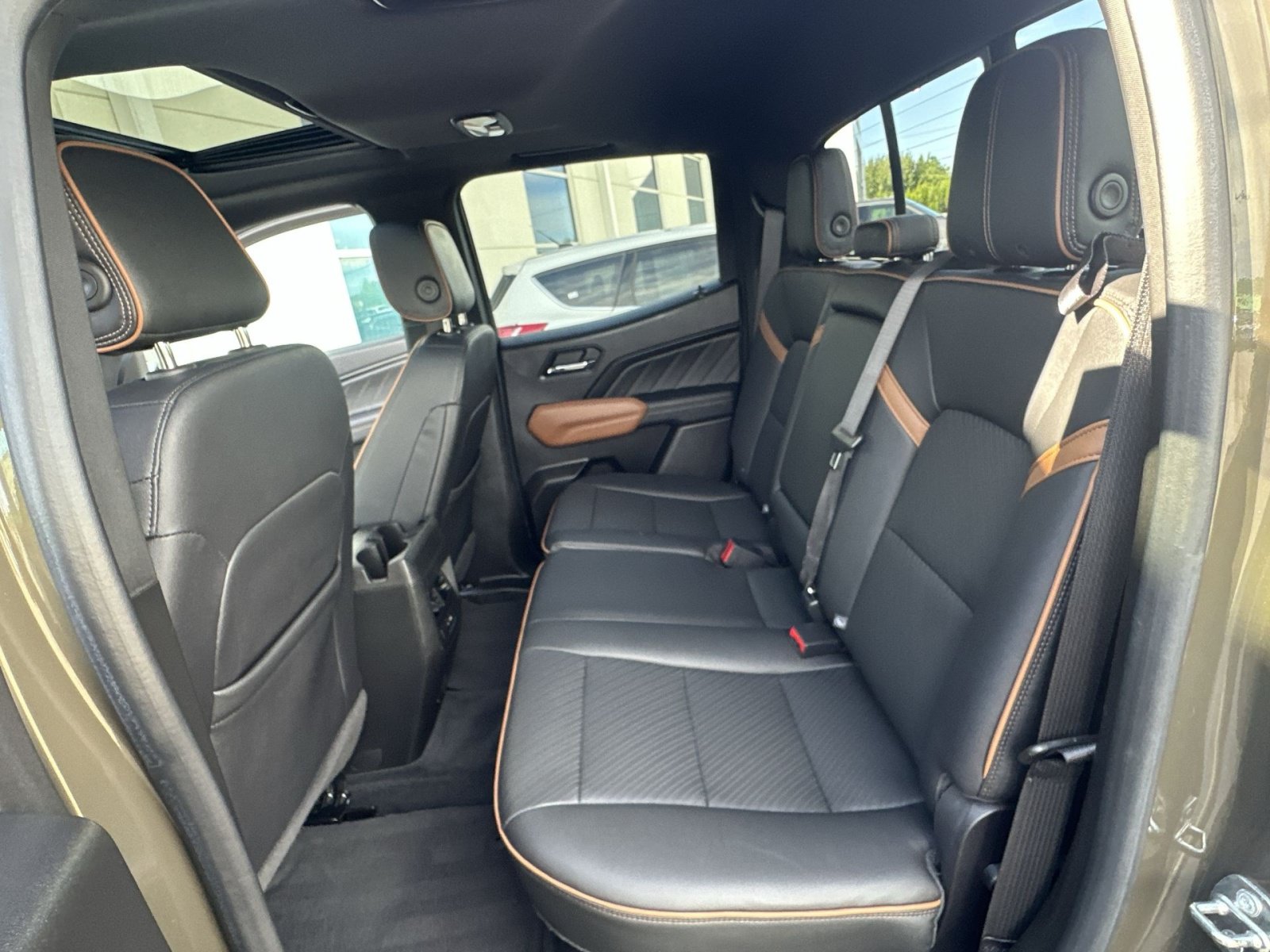 Used 2023 GMC Canyon AT4 w/ AT4 Premium Package AWD/4WD image 33