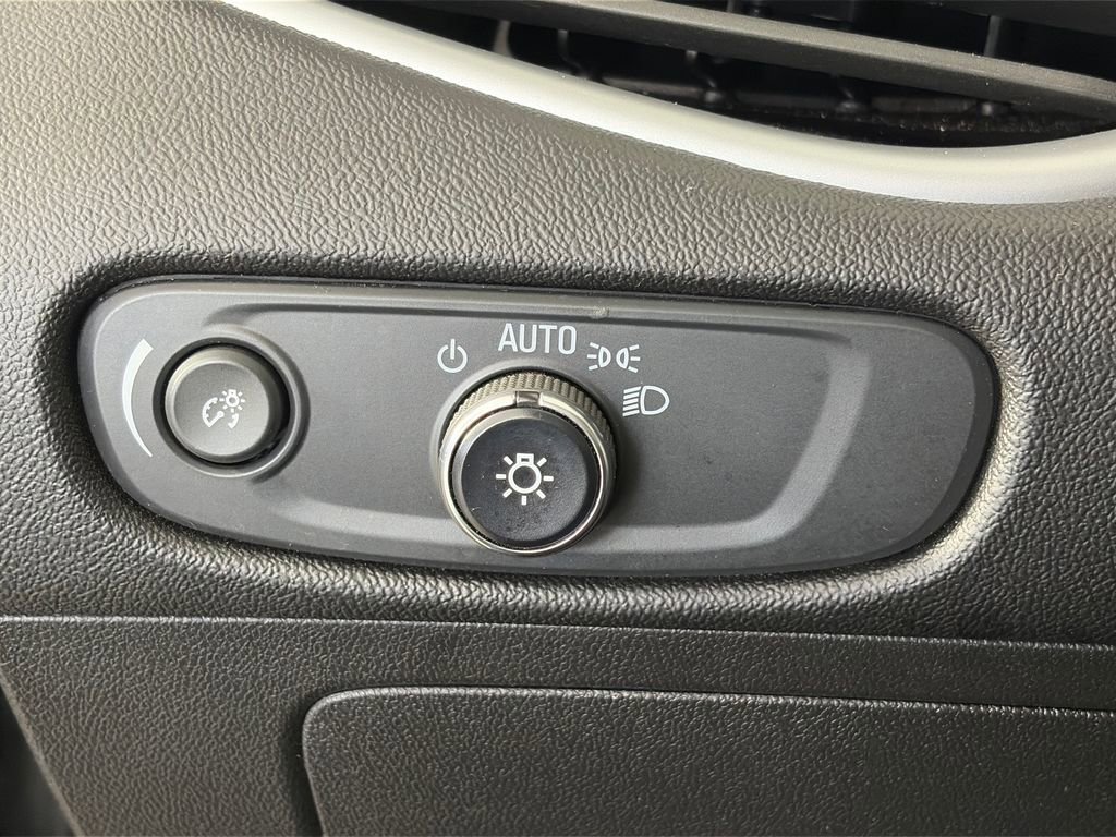 Used 2023 Chevrolet Malibu LT FWD image 24