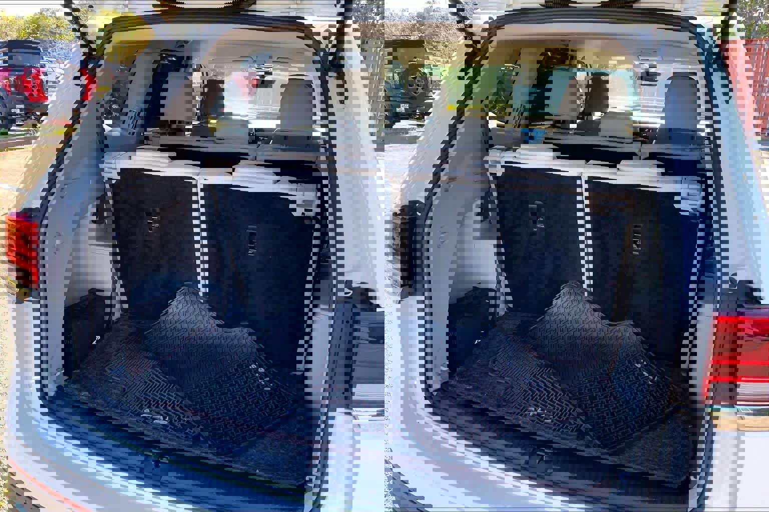 Used 2024 Volkswagen Atlas SE FWD image 32