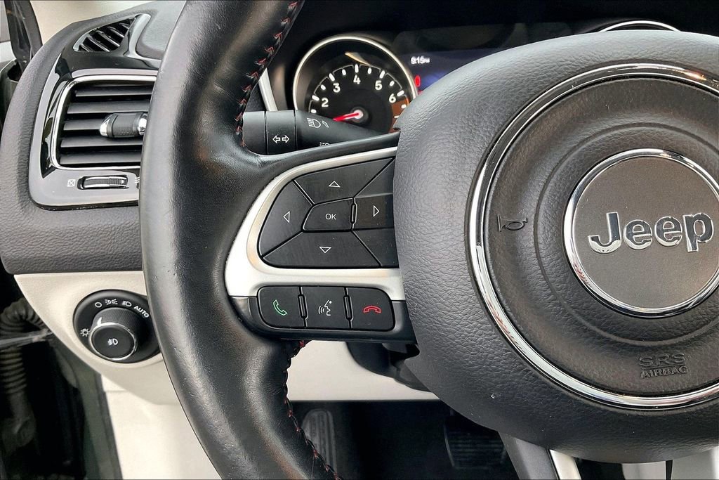 Used 2018 Jeep Compass Limited w/ Navigation Group image 16