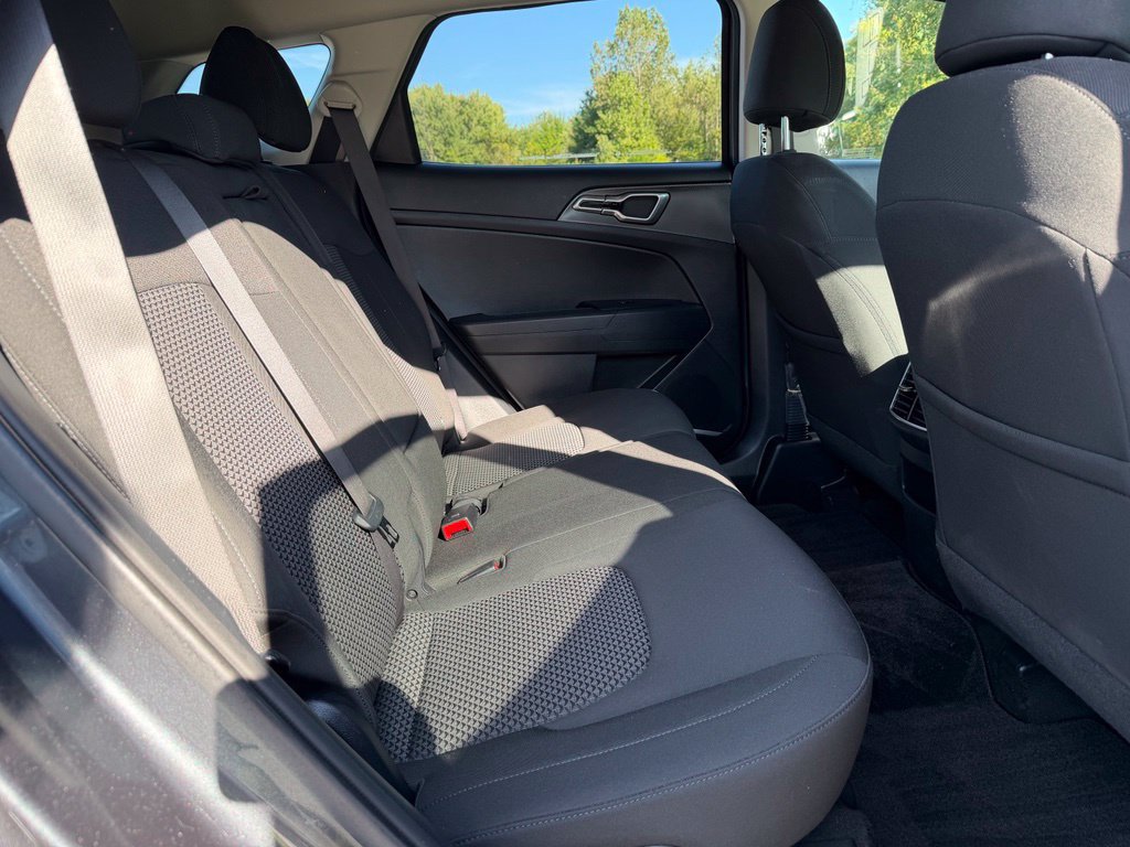 Used 2023 Kia Sportage LX AWD/4WD image 20