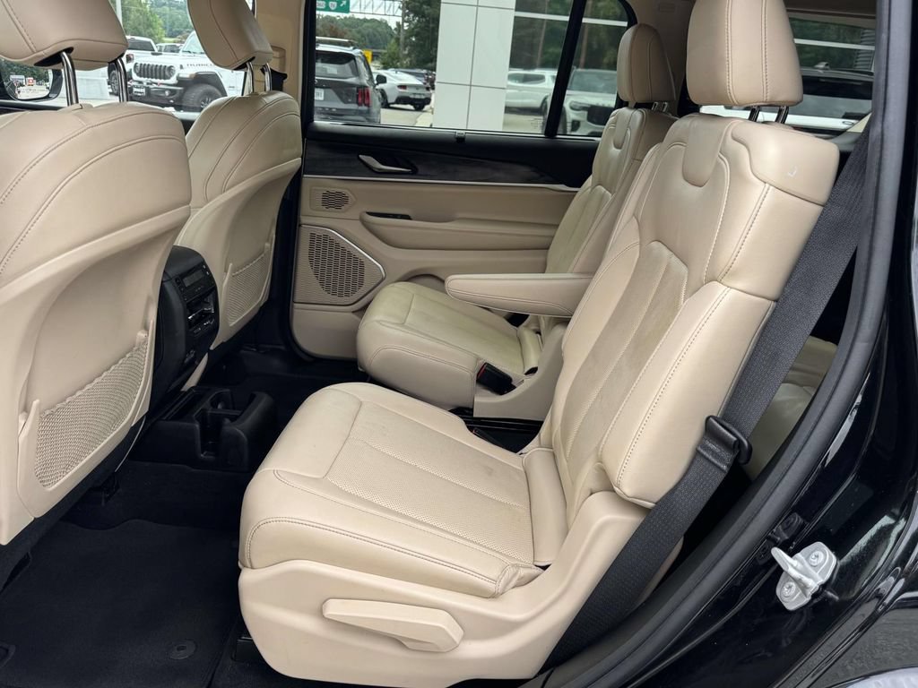 Used 2022 Jeep Grand Cherokee L Limited w/ Luxury Tech Group II AWD/4WD image 19