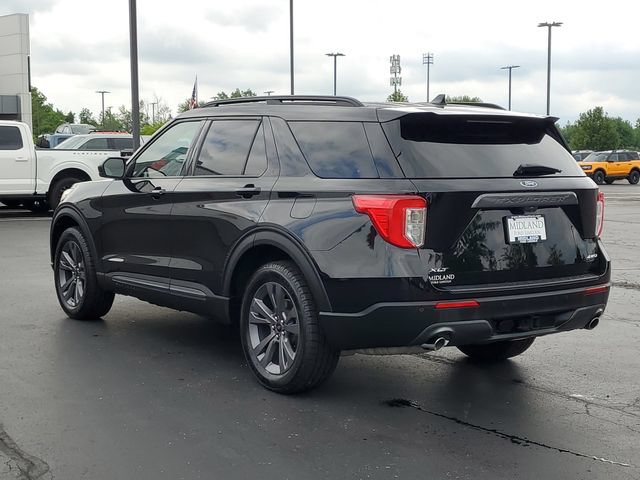 Certified 2023 Ford Explorer XLT w/ Equipment Group 202A AWD/4WD image 4