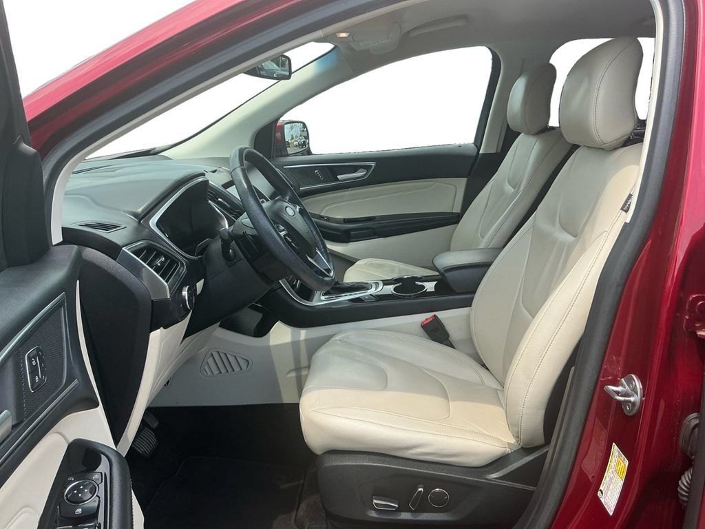 Certified 2018 Ford Edge Titanium w/ Technology Package FWD image 14