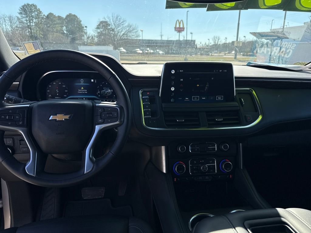 Used 2022 Chevrolet Suburban LT w/ LT Signature Package image 21