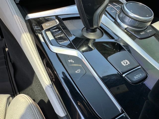 Used 2017 BMW 540i xDrive AWD/4WD image 23