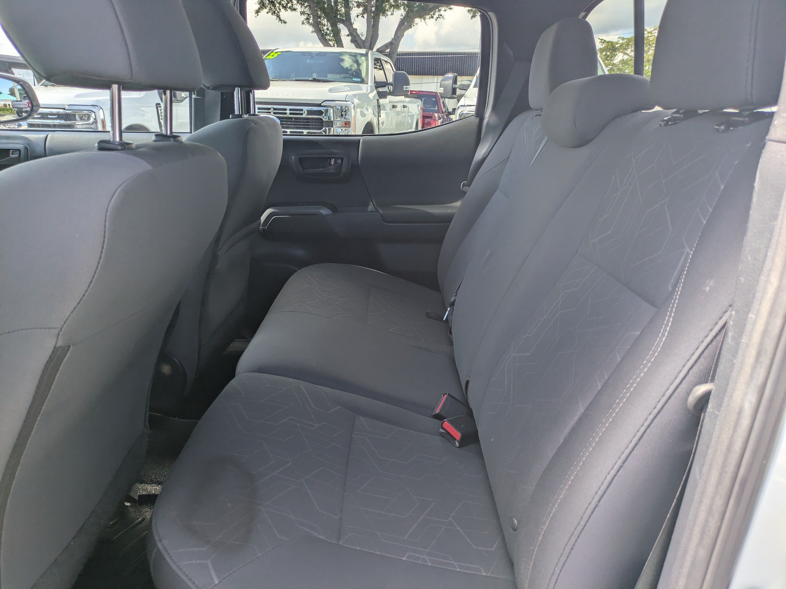 Used 2017 Toyota Tacoma TRD Sport w/ Premium & Technology Package RWD image 14