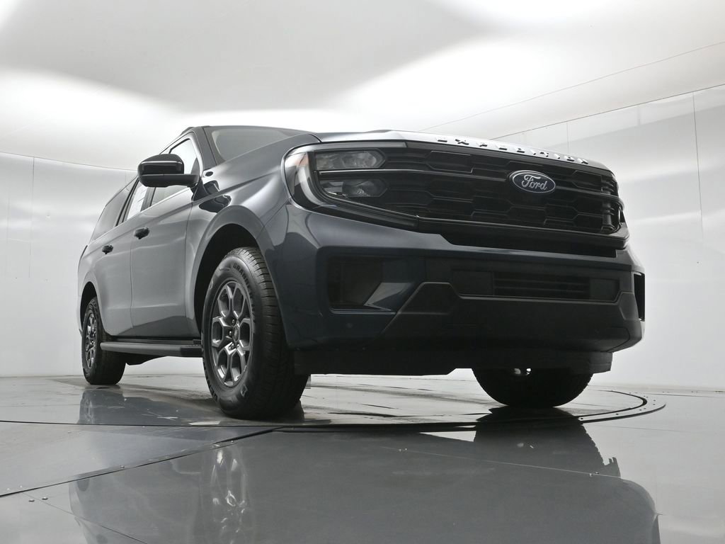 Certified 2025 Ford Expedition Max Active AWD/4WD image 5