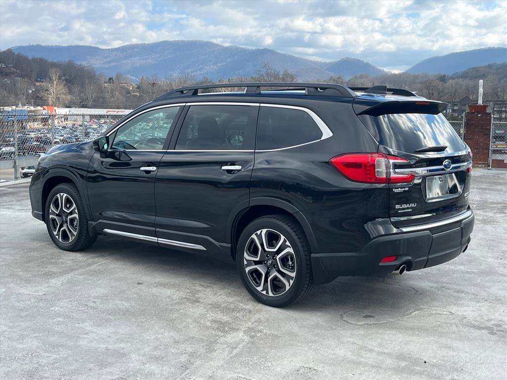 Used 2024 Subaru Ascent Touring w/ Popular Package #2 image 4