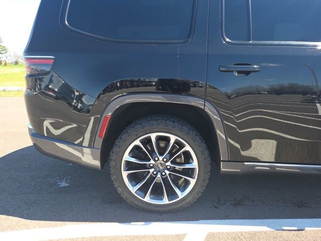 Used 2022 Jeep Wagoneer Series III w/ Premium Group I AWD/4WD image 4