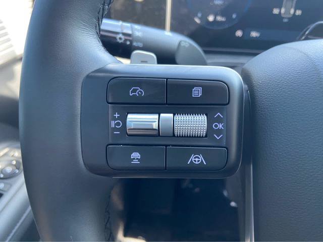 Used 2025 Hyundai Santa Fe Limited FWD image 23