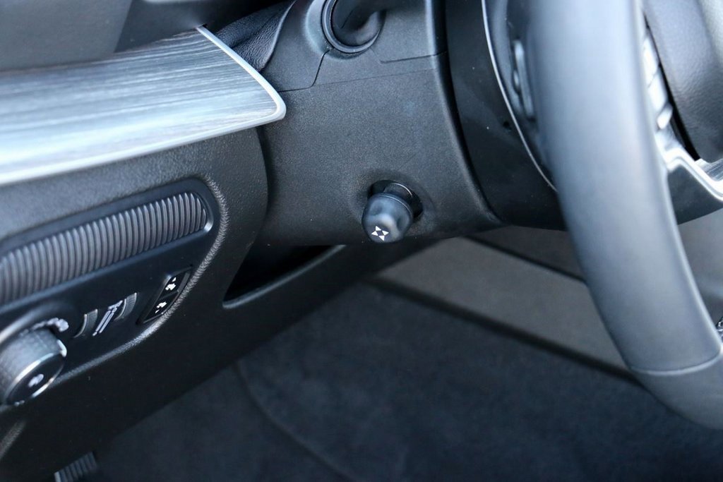 Used 2024 Jeep Wagoneer L Series II image 17