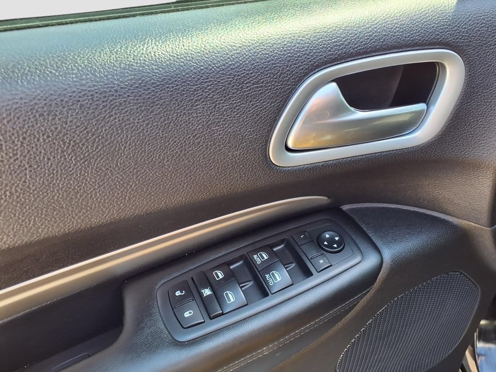 Used 2020 Dodge Durango SXT AWD/4WD image 24