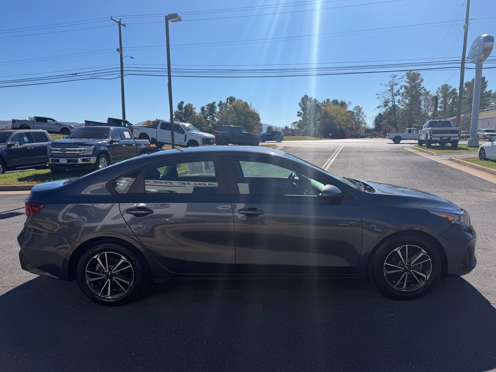 Used 2023 Kia Forte LXS FWD image 6
