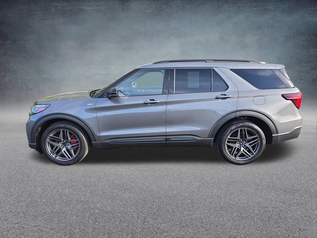 Certified 2025 Ford Explorer ST-Line w/ ST-Line Street Pack AWD/4WD image 4