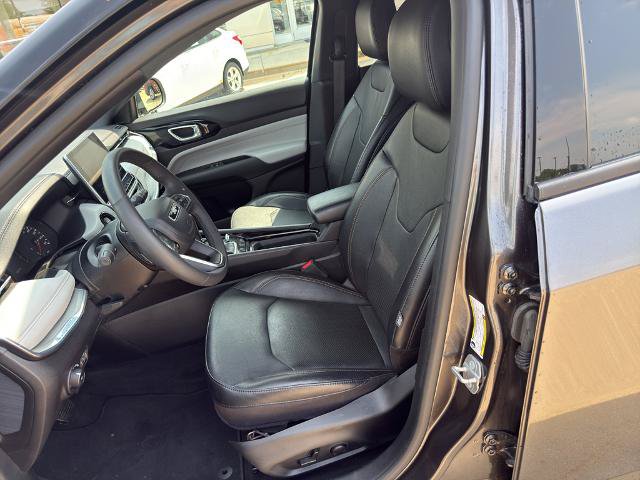 Used 2023 Jeep Compass Limited AWD/4WD image 12